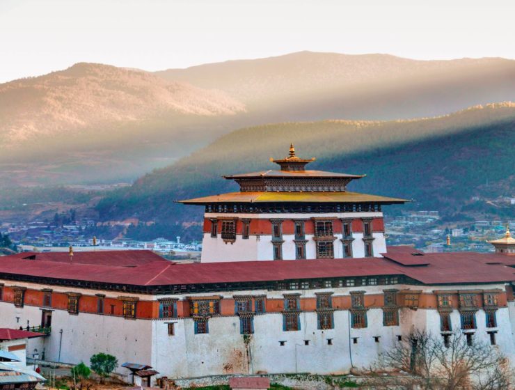 bhutan, como uma bhutan, luxury wellness travel, hiking expedition