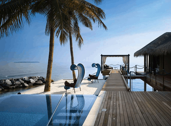 best luxury resorts in the maldives